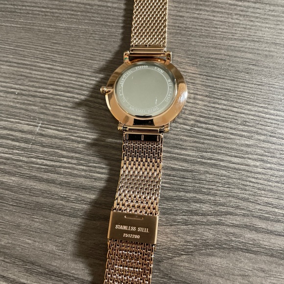 Michael Kors Watch - Picture 2 of 4